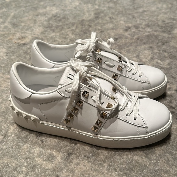 Valentino Garavani Rockstud Sneaker NWOT - Picture 7 of 16